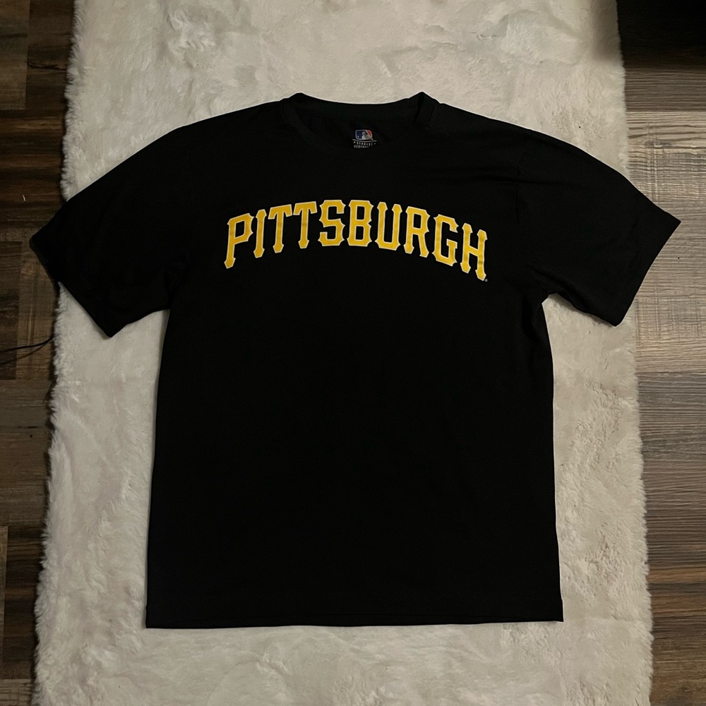 MLB Pittsburg T-Shirt.